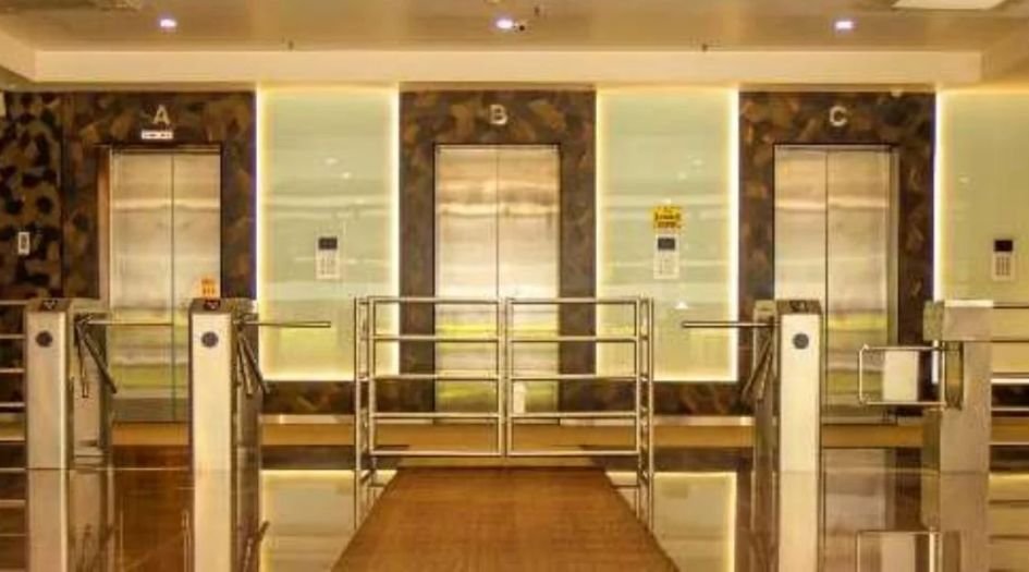 Arihant-Aura-Amenities-Lift-Lobby